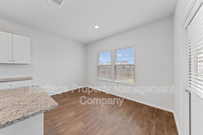 Building Photo - 6212 Sunhigh Dr