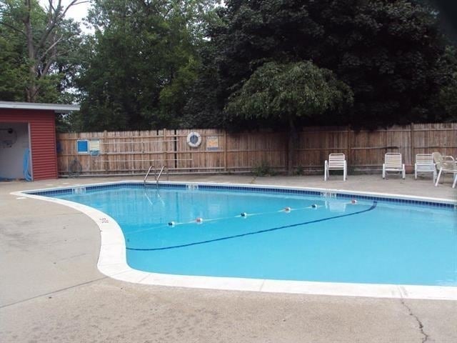 Building Photo - 44 Gillis St