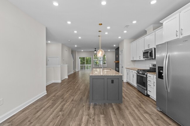 Building Photo - 2888 Macintosh Woods Dr