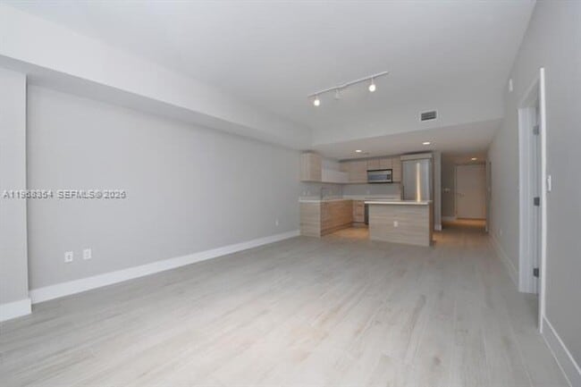 Building Photo - 16385 Biscayne Blvd