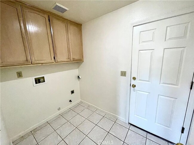 Building Photo - Spacious 4-Bedroom Home in Desirable North...
