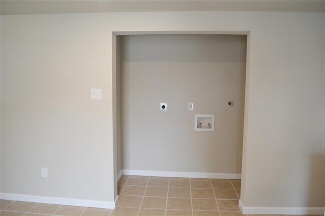 Building Photo - 3007 Grovey St