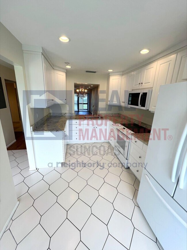 Building Photo - 936 N Beneva Rd