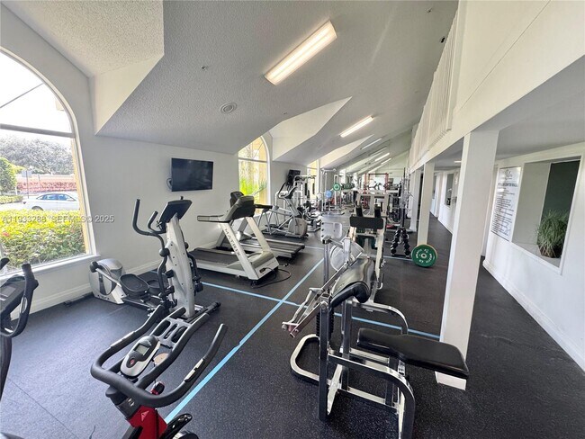 Building Photo - 643 Vista Isles Dr