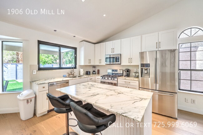 Building Photo - 1906 Old Mill Ln