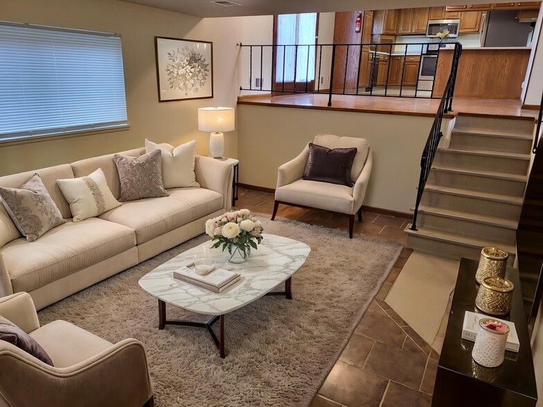 Building Photo - 10470 Romblon Way