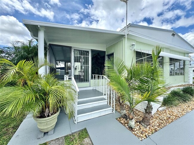 Primary Photo - 410 49th Ave Terrace W