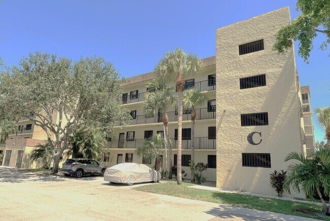 Building Photo - 367 S Federal Hwy