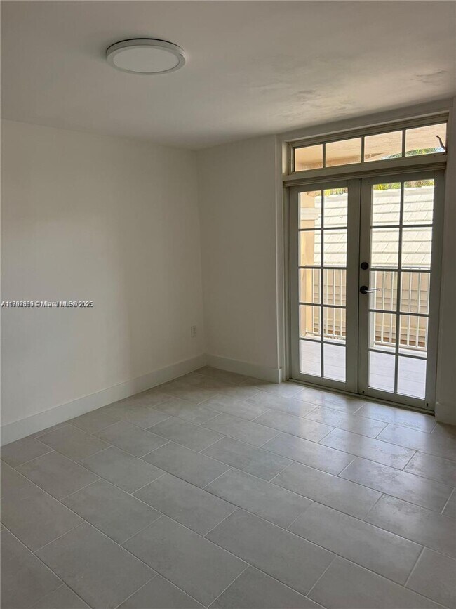 Building Photo - 1280 S Alhambra Cir