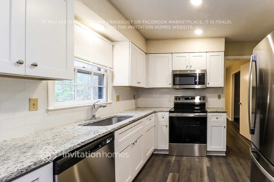 Building Photo - 1000 Covewood Ct