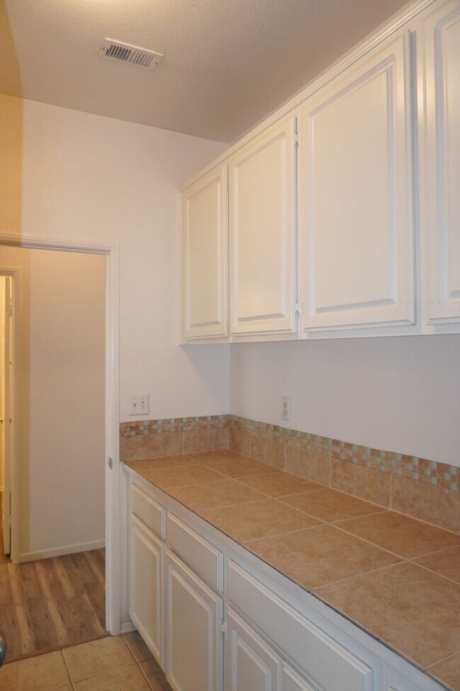 Building Photo - 14752 Eaglehead Mountain Dr