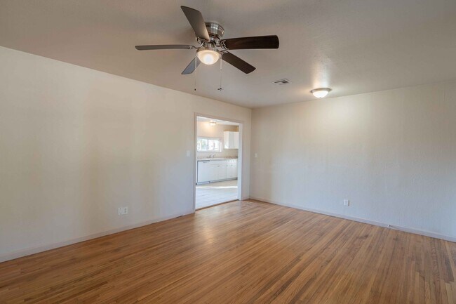 Building Photo - 3710 W 44th St