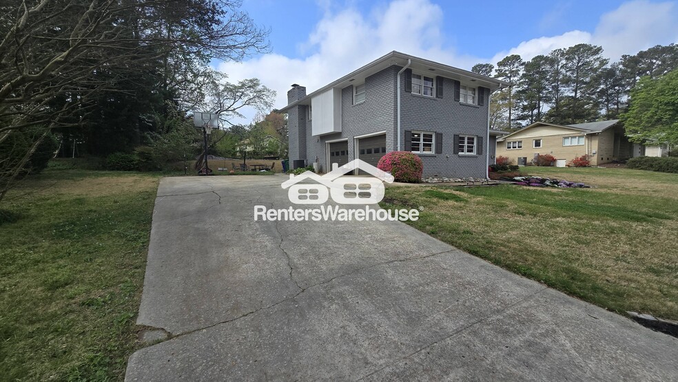 Building Photo - 3797 Doroco Dr