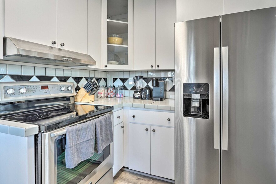 Building Photo - 19662 SW 120th Ave