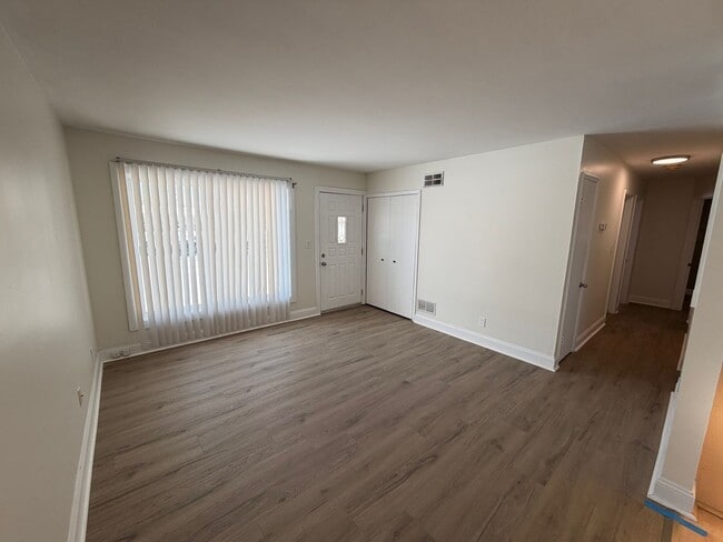 Building Photo - Beautiful Ranch in Prime Clarkston Location