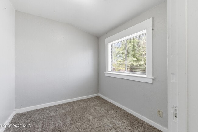 Building Photo - 309 N Mt Vernon Ave