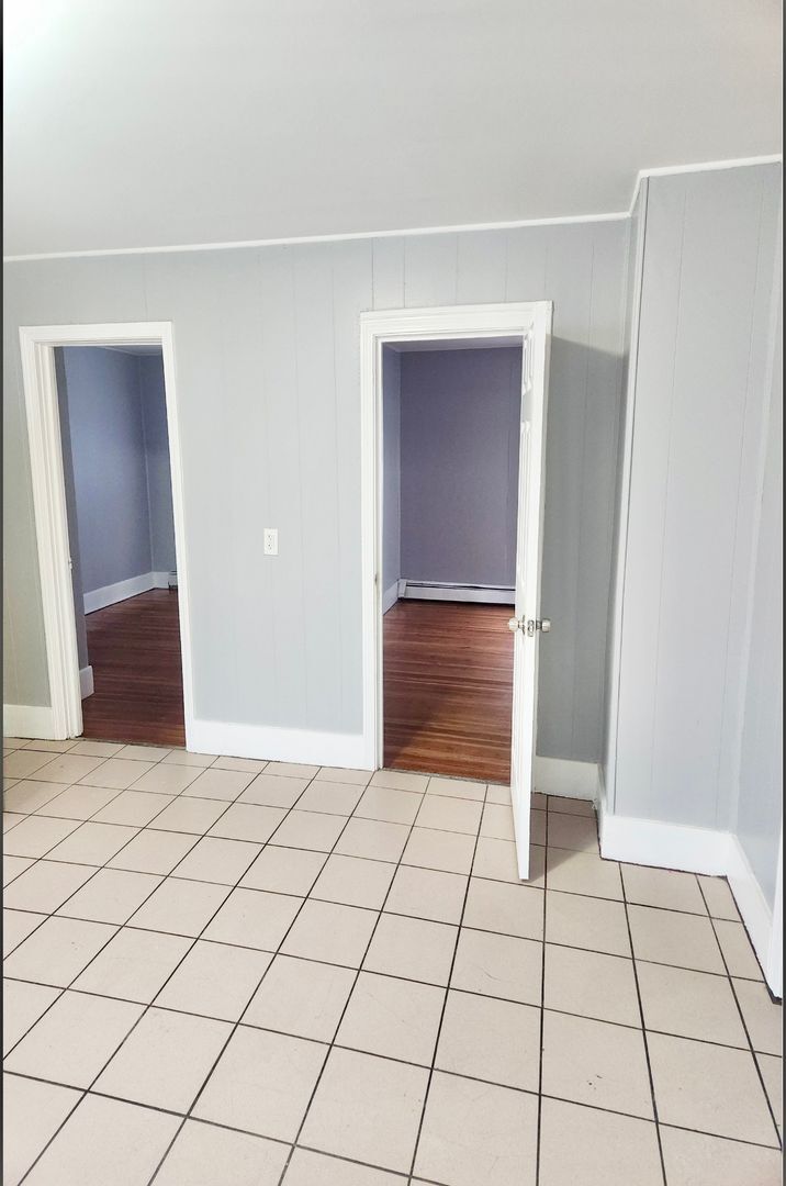 Building Photo - 22-24 Lawn Avenue - Unit #1F