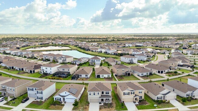 Building Photo - 12744 Lateral Root Dr