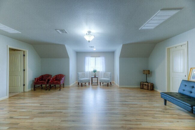 Building Photo - 6032 East 144th St S