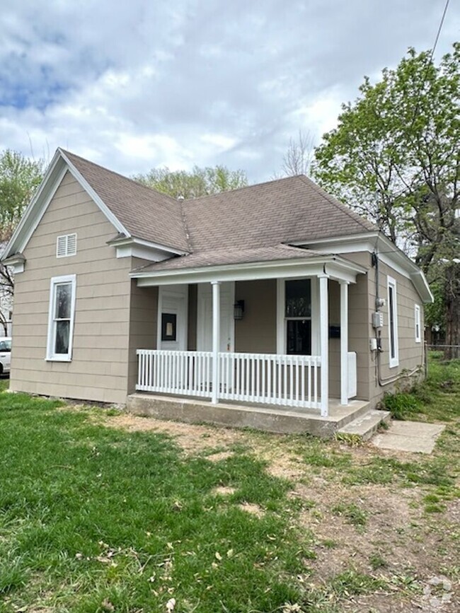 Building Photo - RECENTLY REMODELED 1 BEDROOM 1 BATH - COZY...