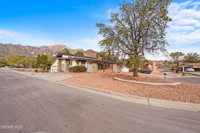 Building Photo - 8201 Big Bend Dr