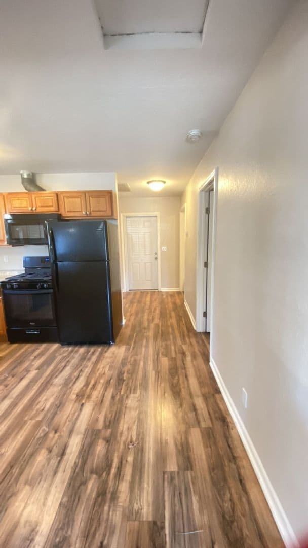 Building Photo - Adorable one bedroom one bathroom home!