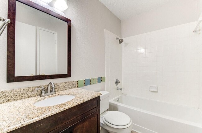 Building Photo - 12922 Meehan Dr