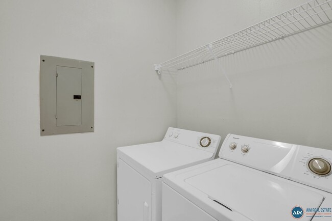 Building Photo - NEW YEARS SPECIALS - MOVE TO HHI