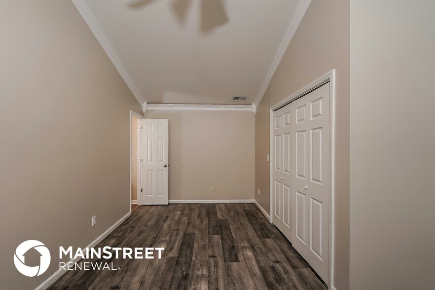 Building Photo - 2812 Lambert Cir