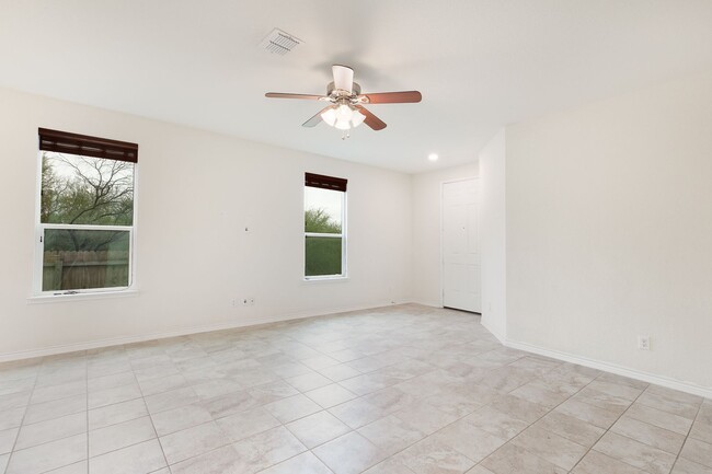 Building Photo - MOVE IN SPECIAL: $300 Off 1st Months Rent!...