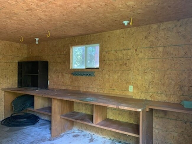 Building Photo - Beautiful 3 Bedroom Home in Middleton