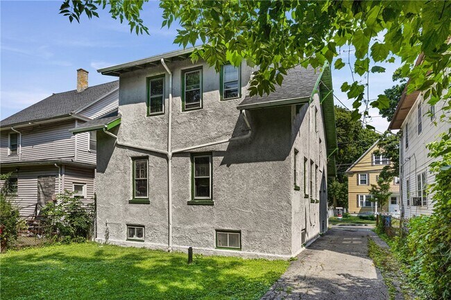 Building Photo - 97 Rohr St
