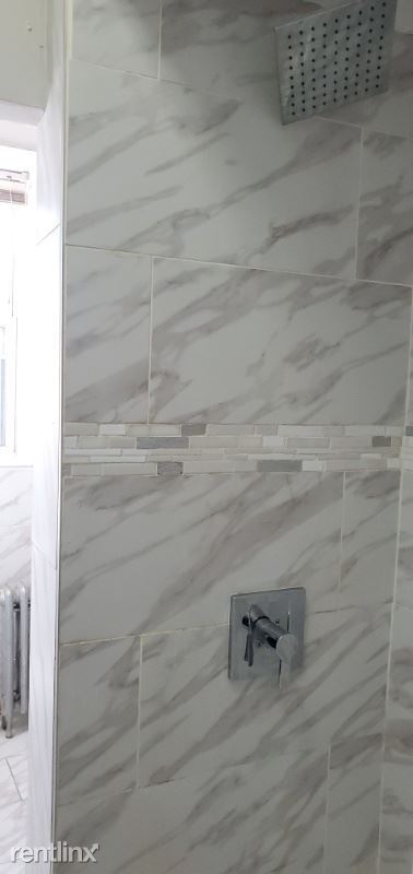 Building Photo - 460 Park Ave