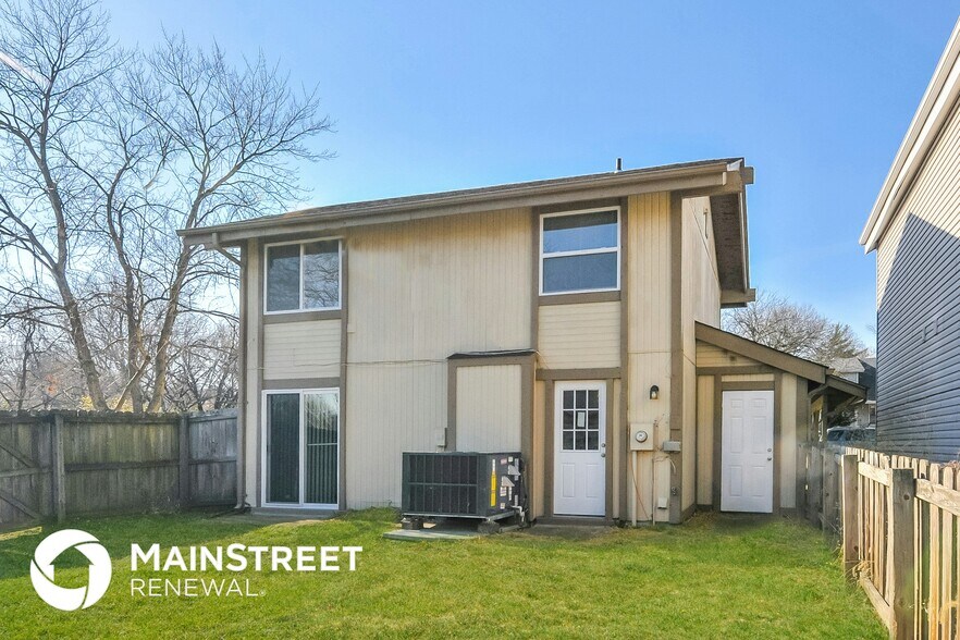 Building Photo - 448 Far Hill Dr