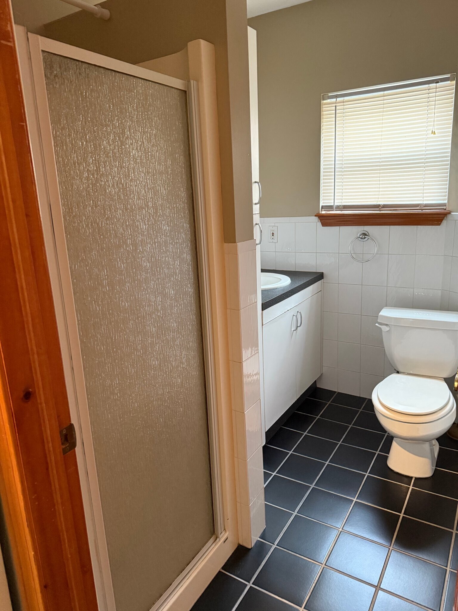 Building Photo - 22 Lawrence St