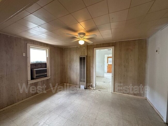 Building Photo - 521 Rose Ave