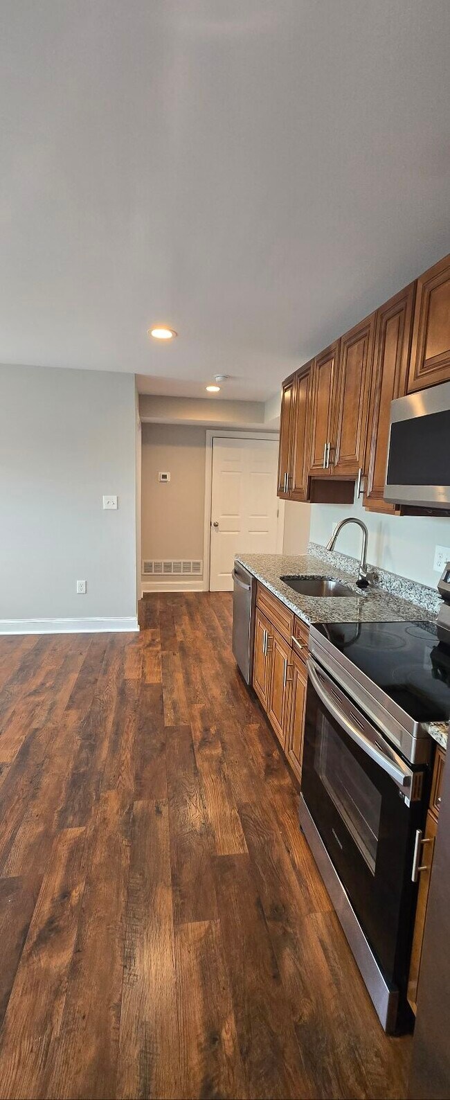 Building Photo - 25 S 2nd St