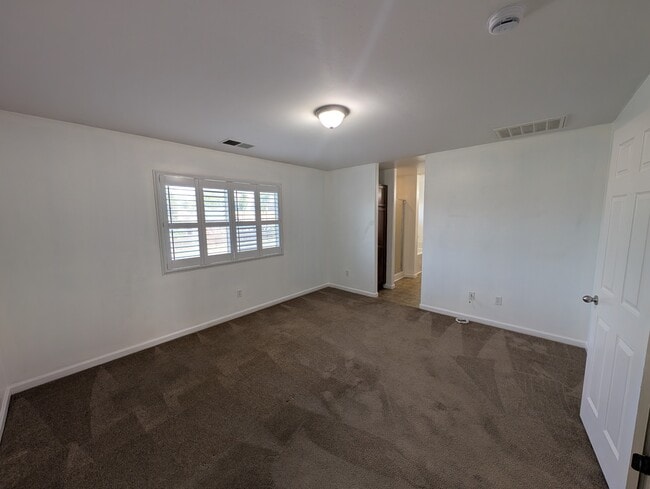 Building Photo - 3200 S Jensen Ct