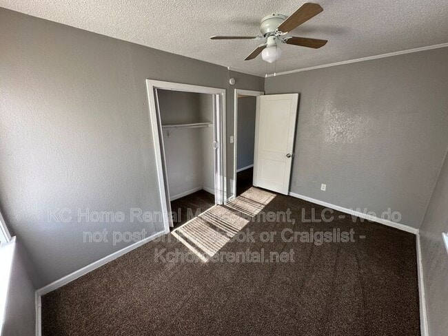 Building Photo - 8044 Wabash Ave