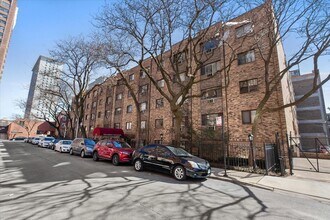 Building Photo - 611 W Patterson Ave