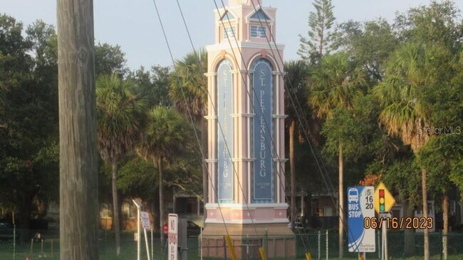 Building Photo - 730 4th Ave N