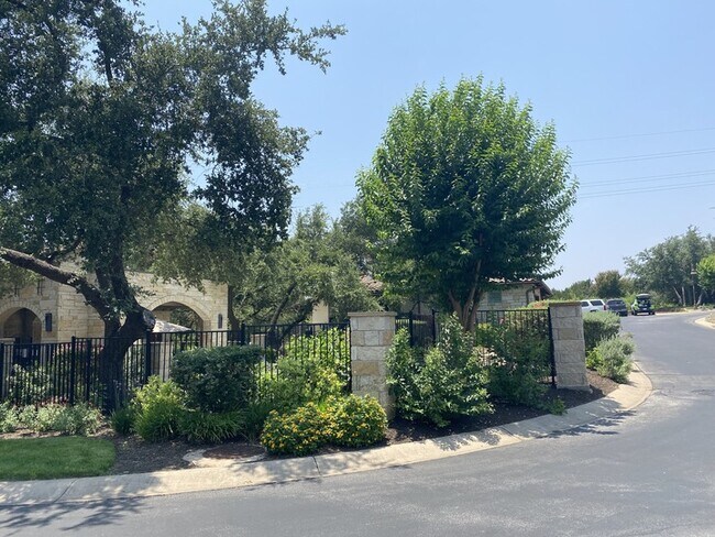 Building Photo - 4312 Falcon Head Nest Dr