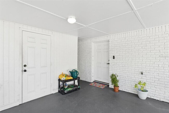 Building Photo - 273 Avalon Rd