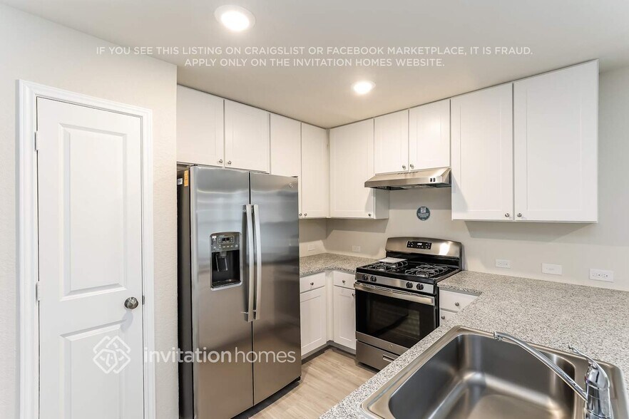 Building Photo - 14650 Calaveras Creek