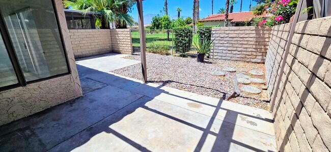 Building Photo - 48875 Gosden Ct