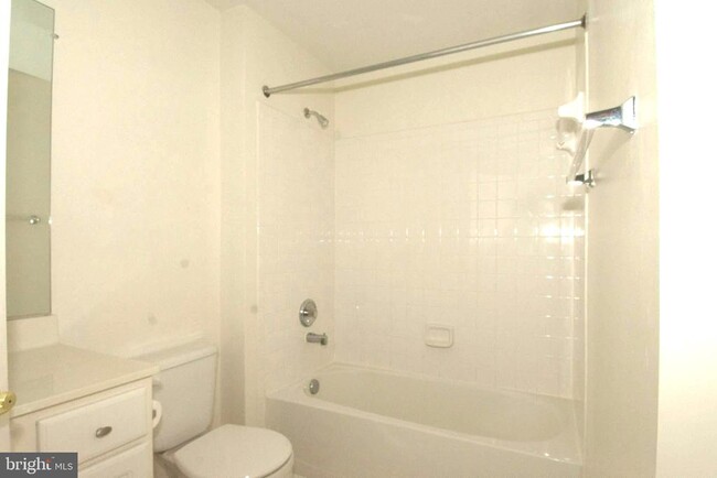 Building Photo - 21197 McFadden Square