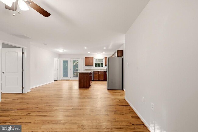 Building Photo - 101 Brier Rabbit Ct