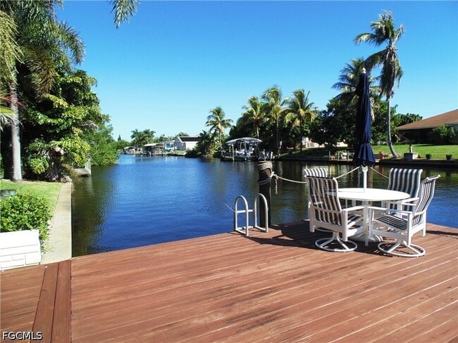 Building Photo - 4011 SW 2nd Ave