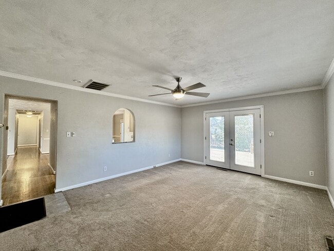 Building Photo - Available NOW! Lakefront 4 Bedroom/2 Bath Home, Pet-Friendly, Fenced Yard, Great School Zones!