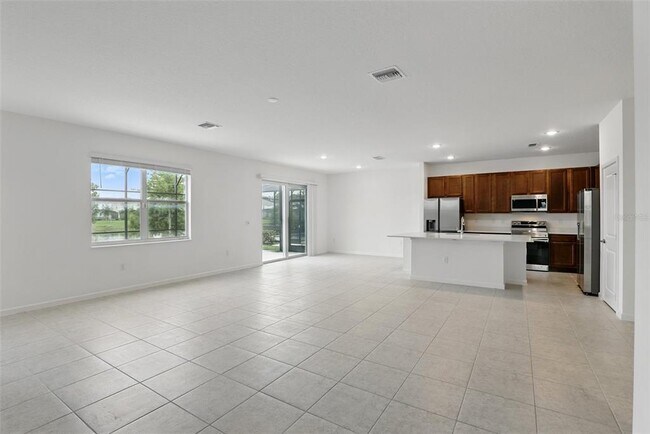Building Photo - 251 Ballo Dr
